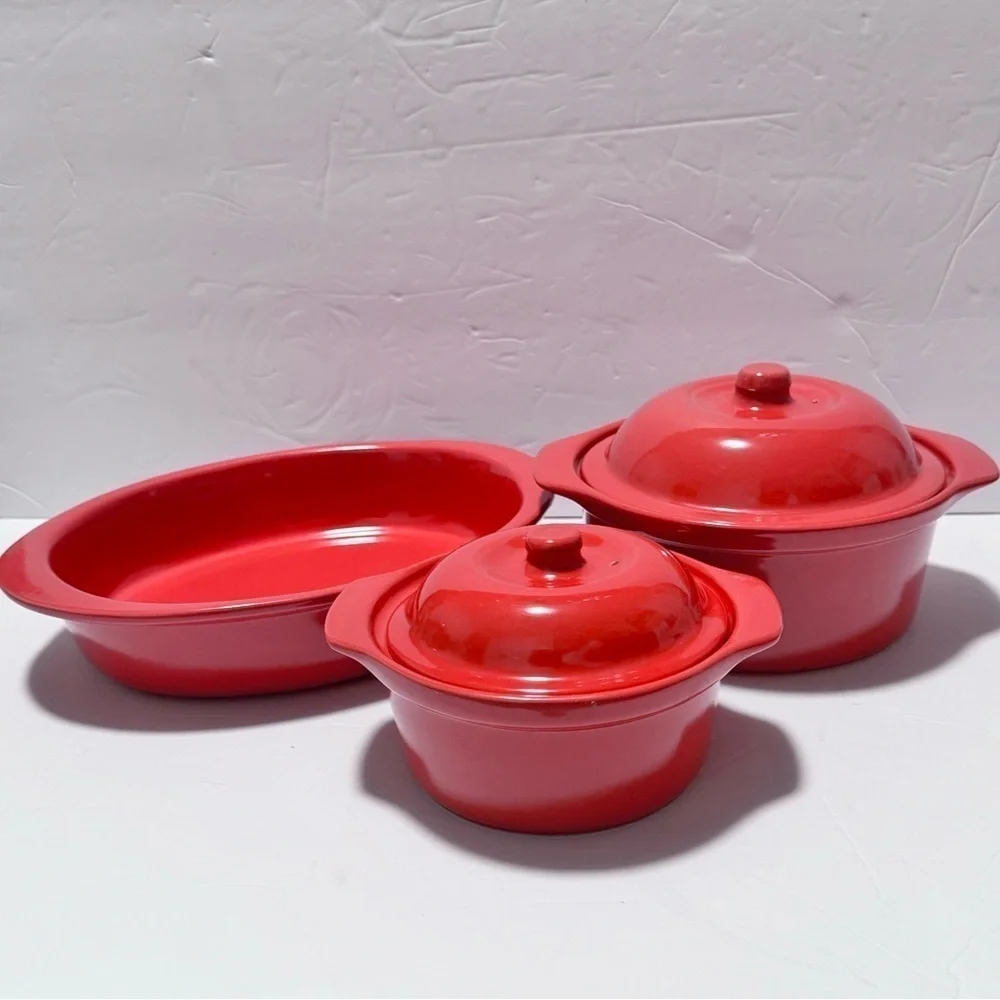 Made In Portugal Stoneware Watermelon Colored 5 Piece Baking Set